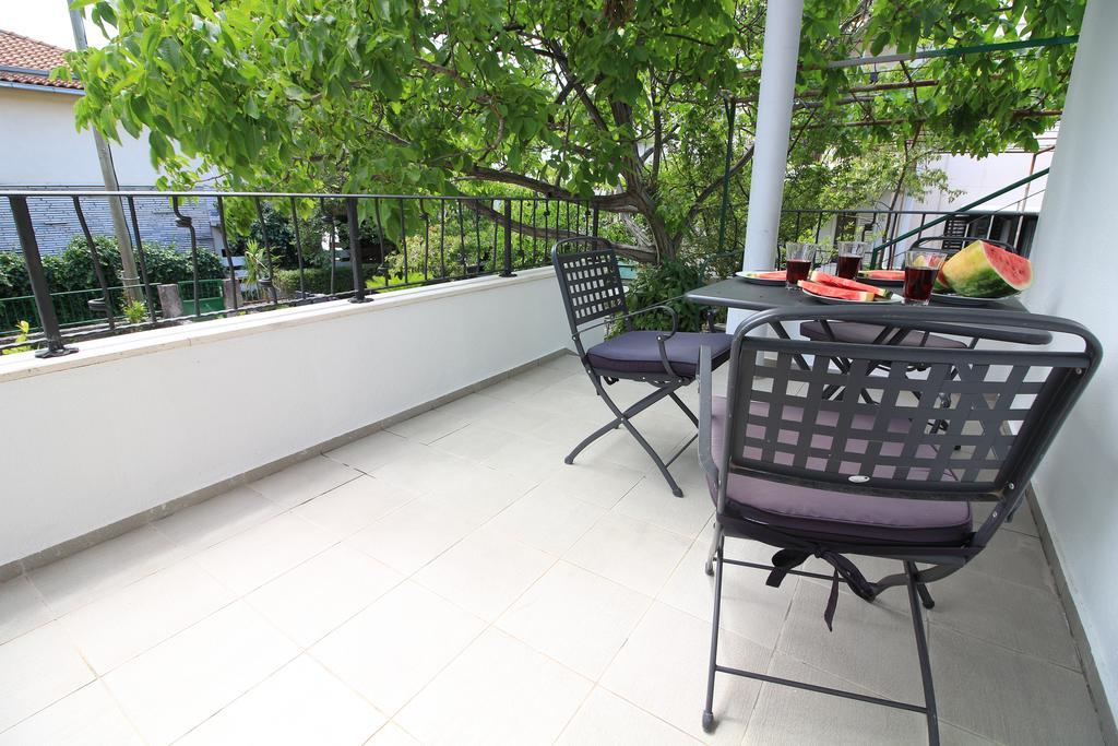 Apartments Lavanda Primosten Exterior photo